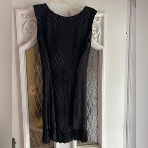 VTG Max Studio navy polka dot sleeveless SZ L, pleated bottom w/tie around waist